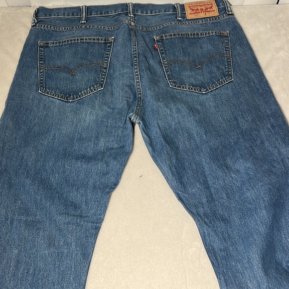 Levi Strauss 38/32 Straight Jeans - Picture 4 of 7